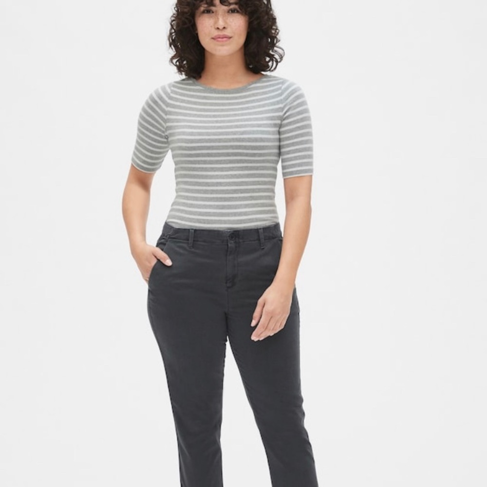NWT - True Black - GAP Girlfriend Khakis Sz 16